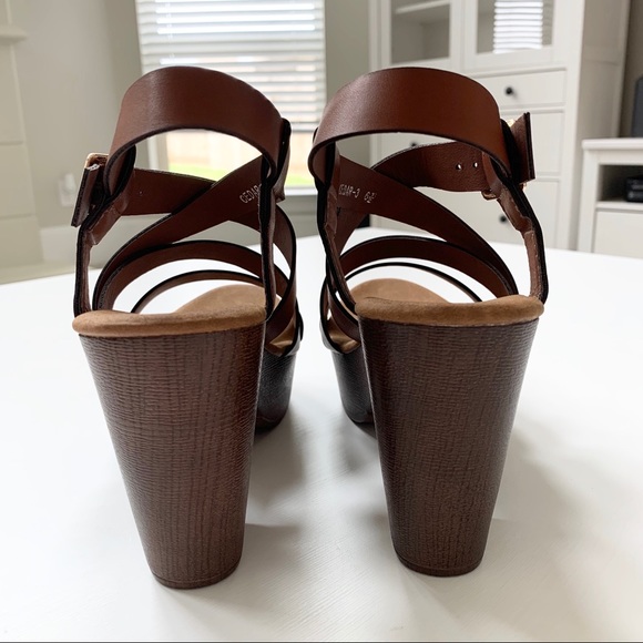 Top Moda Tan Platform Sandals - Picture 4 of 6